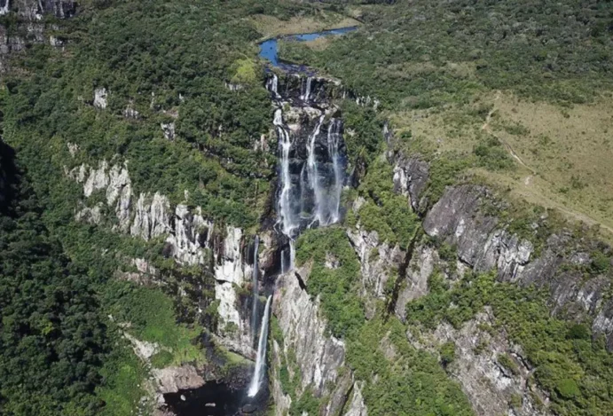 Quais são os principais pontos turísticos em Cambará do Sul?