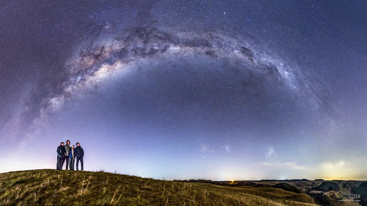 Imersao-das-galaxias-parador-cambaradosul-casahoteis-paisagem-galaxia