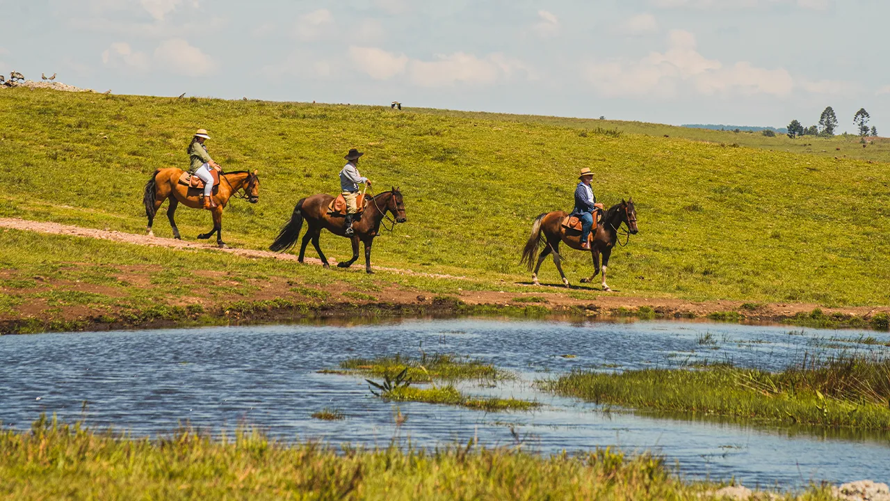 Passeio-cavalo-parador-cambaradosul-casahoteis-2