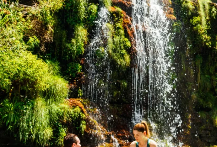 banho-de-cachoeira
