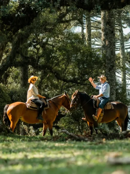 Onde fazer passeio a cavalo em Cambará do Sul?